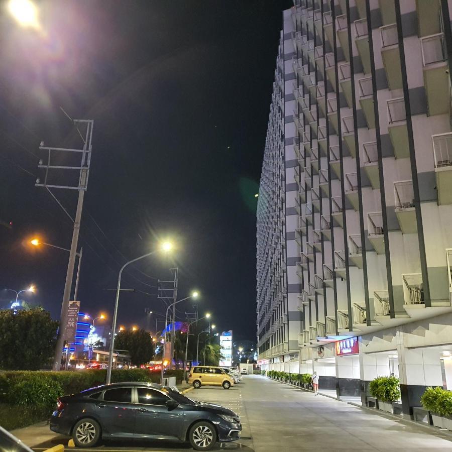Shell Residences Pasay Bagian luar foto